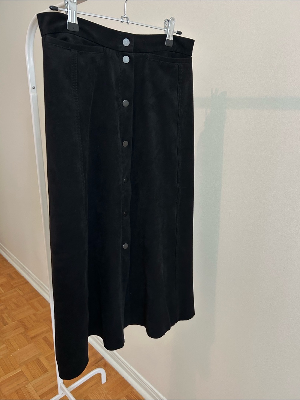 Wilfred Black Velvet Button-Front A-Line Midi Skirt